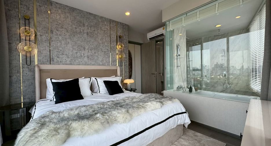 For rent 3 bedrooms condo in Khlong Toei, Bangkok
