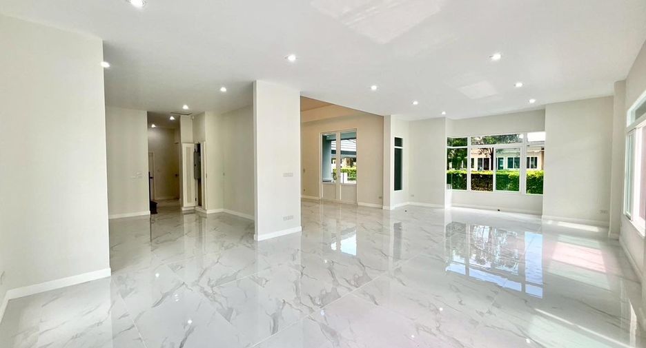 For sale 4 bedrooms house in Mueang Samut Sakhon, Samut Sakhon