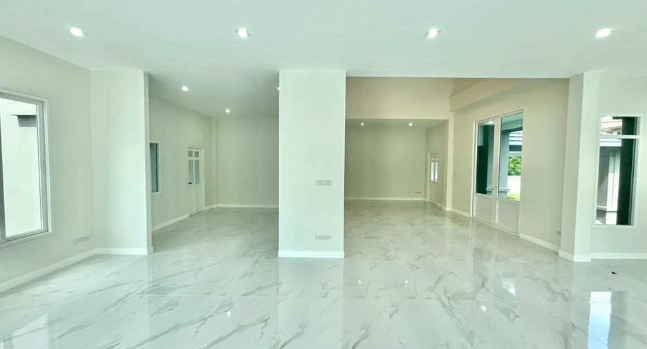For sale 4 bedrooms house in Mueang Samut Sakhon, Samut Sakhon