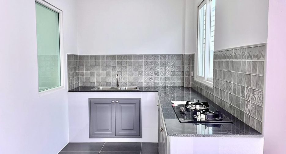 For sale 4 bedrooms house in Mueang Samut Sakhon, Samut Sakhon