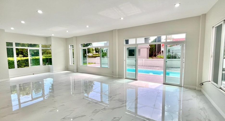 For sale 4 bedrooms house in Mueang Samut Sakhon, Samut Sakhon