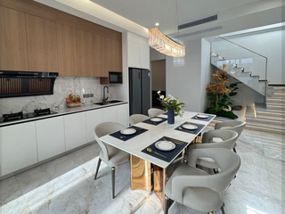 Villa en venta de 5 habitaciones en Bang Lamung, Chonburi