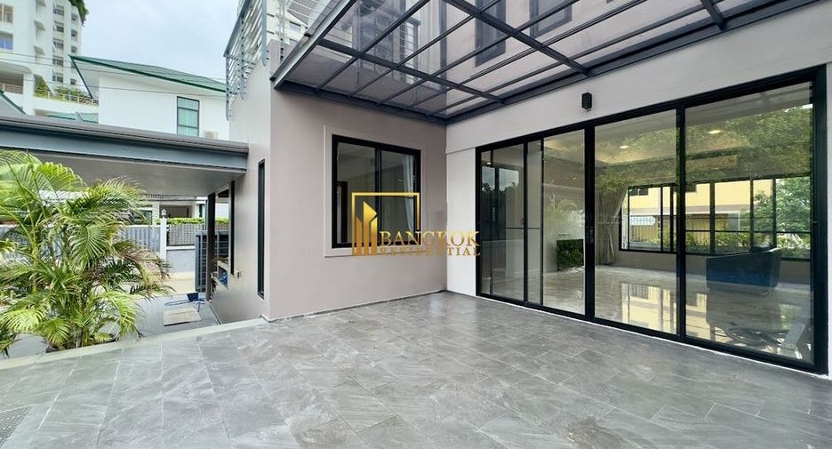 À louer 5 chambres maison à Watthana, Bangkok