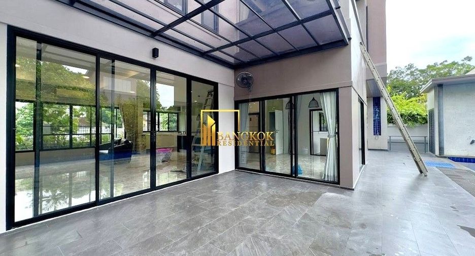 À louer 5 chambres maison à Watthana, Bangkok