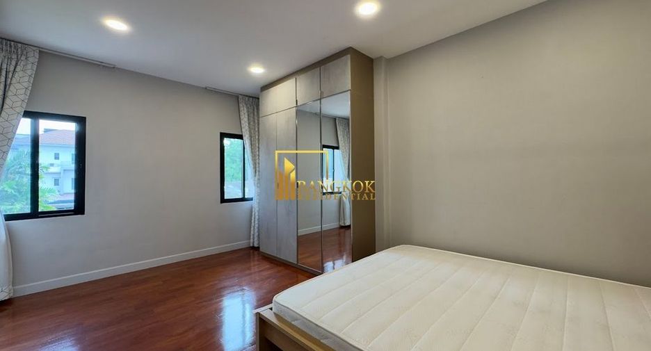 À louer 5 chambres maison à Watthana, Bangkok
