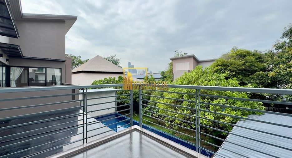 À louer 5 chambres maison à Watthana, Bangkok