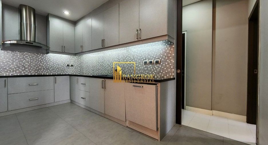 Condo en alquiler de 4 habitaciones en Khlong Toei, Bangkok