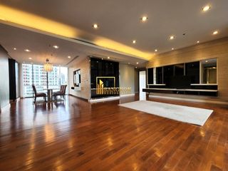 À louer 4 chambres condo à Khlong Toei, Bangkok