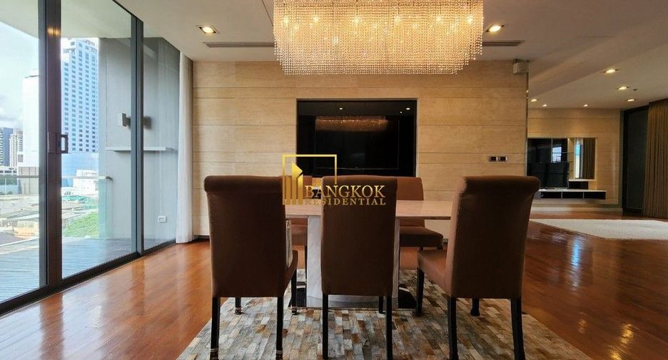 Condo en alquiler de 4 habitaciones en Khlong Toei, Bangkok