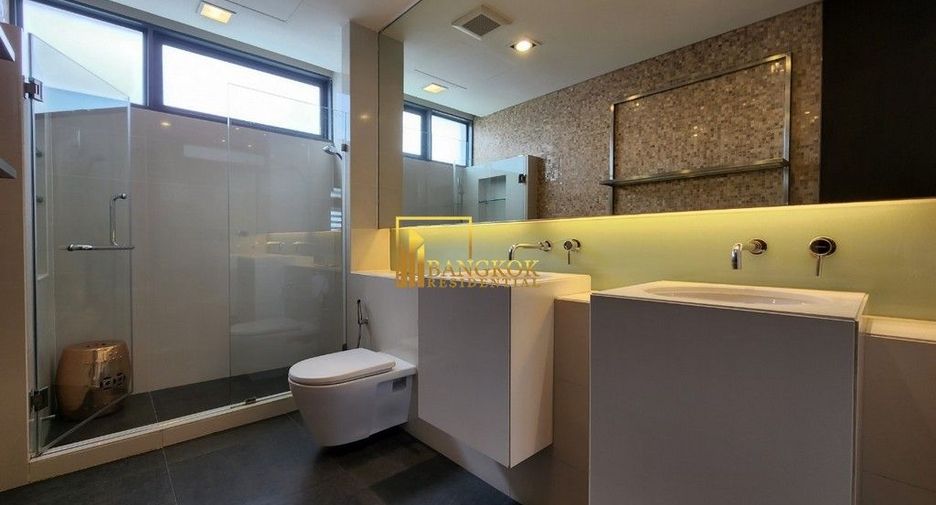 Condo en alquiler de 4 habitaciones en Khlong Toei, Bangkok
