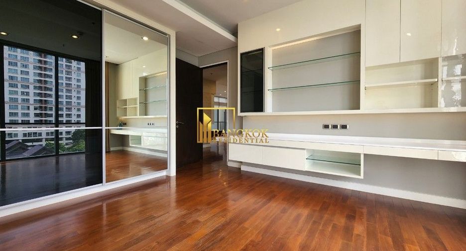 Condo en alquiler de 4 habitaciones en Khlong Toei, Bangkok