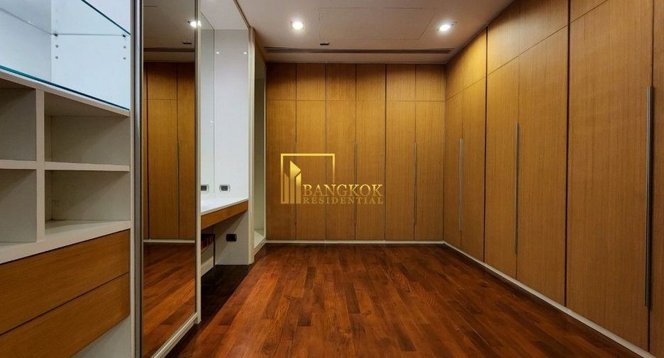 Condo en alquiler de 4 habitaciones en Khlong Toei, Bangkok