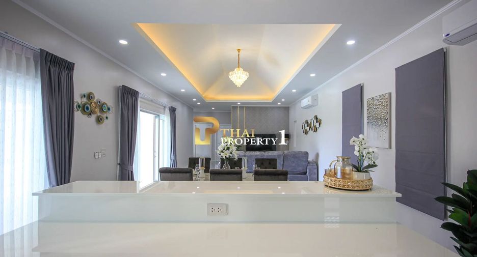 For sale 3 bedrooms villa in Hua Hin, Prachuap Khiri Khan