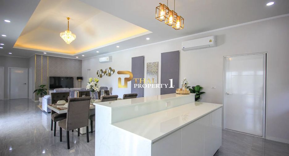 For sale 3 bedrooms villa in Hua Hin, Prachuap Khiri Khan