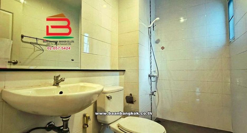 出售 4 卧室 联排别墅 在 Mueang Nonthaburi, Nonthaburi