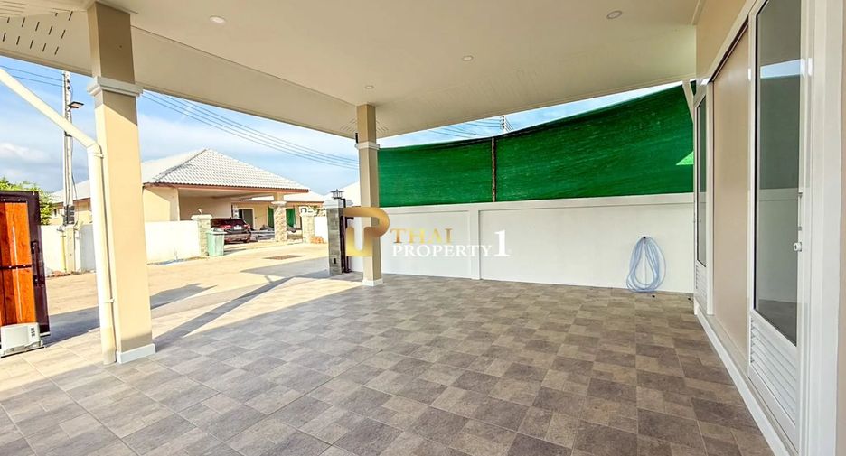 For sale 3 bedrooms villa in Hua Hin, Prachuap Khiri Khan