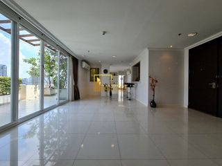 出租 4 卧室 公寓式住宅 在 Watthana, 曼谷