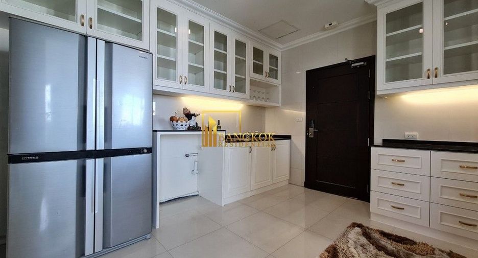 À louer 4 chambres appartement à Watthana, Bangkok