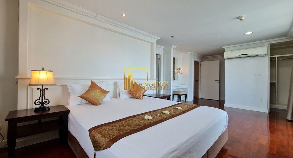 À louer 4 chambres appartement à Watthana, Bangkok