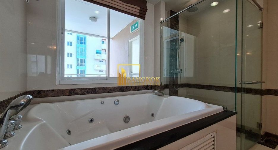À louer 4 chambres appartement à Watthana, Bangkok