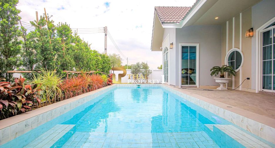 For sale 3 bedrooms villa in Cha Am, Phetchaburi
