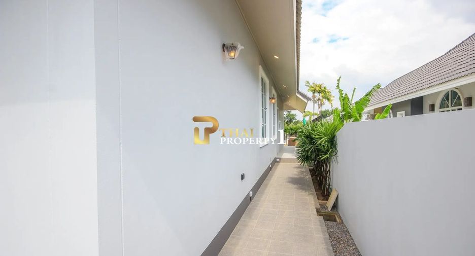 For sale 3 bedrooms villa in Cha Am, Phetchaburi