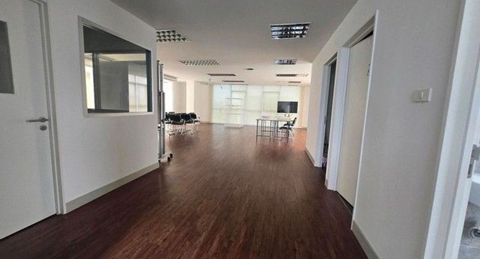For rent 1 bed office in Prawet, Bangkok