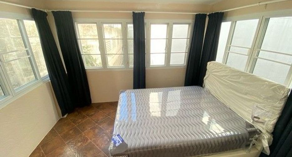 For rent 1 bed office in Bang Rak, Bangkok