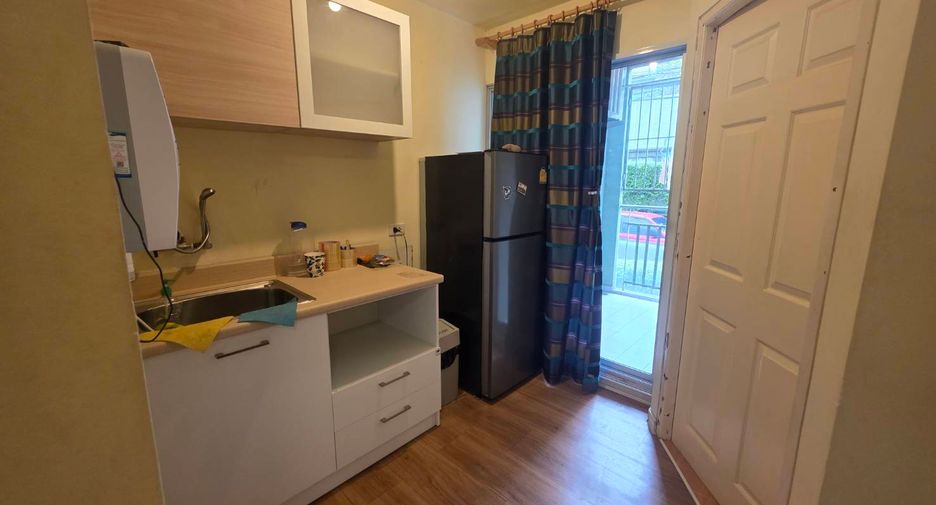 For sale 1 bed condo in Bang Kapi, Bangkok