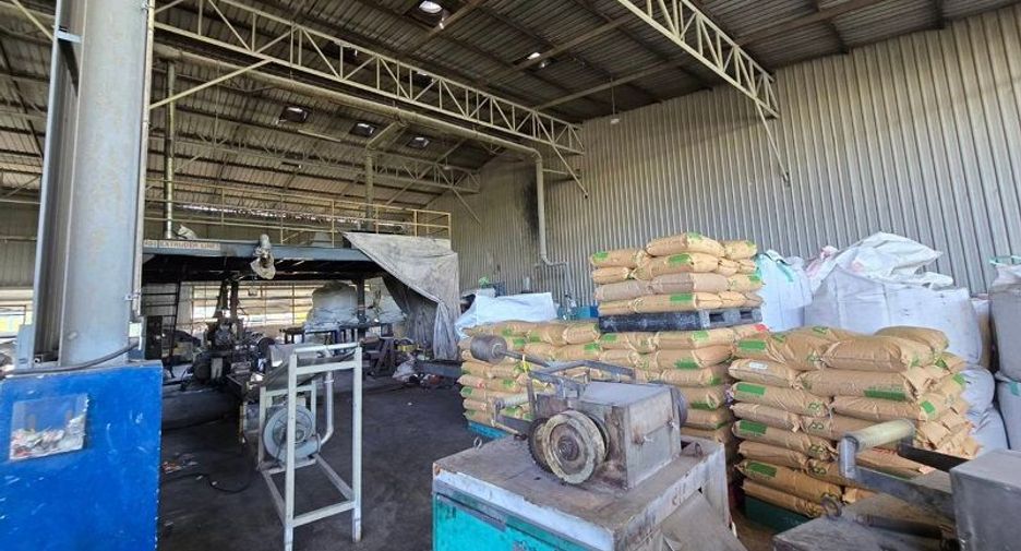 For sale 50 bedrooms warehouse in Nikhom Phatthana, Rayong