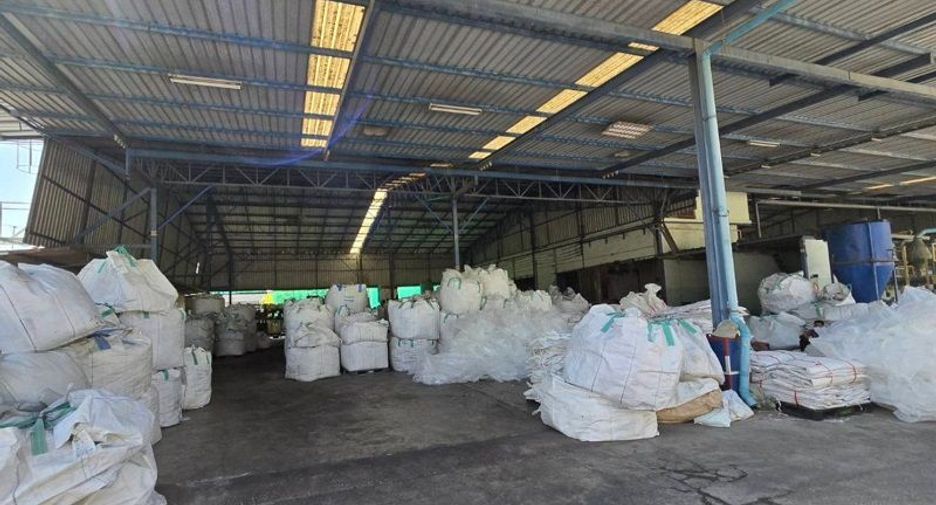 For sale 50 bedrooms warehouse in Nikhom Phatthana, Rayong