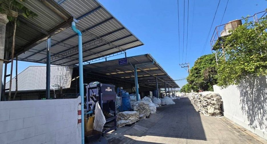 For sale 50 bedrooms warehouse in Nikhom Phatthana, Rayong
