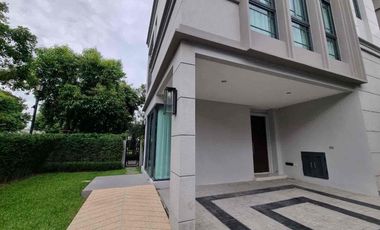 Haus zum Kauf mit 4 Zimmer in Prawet, Bangkok