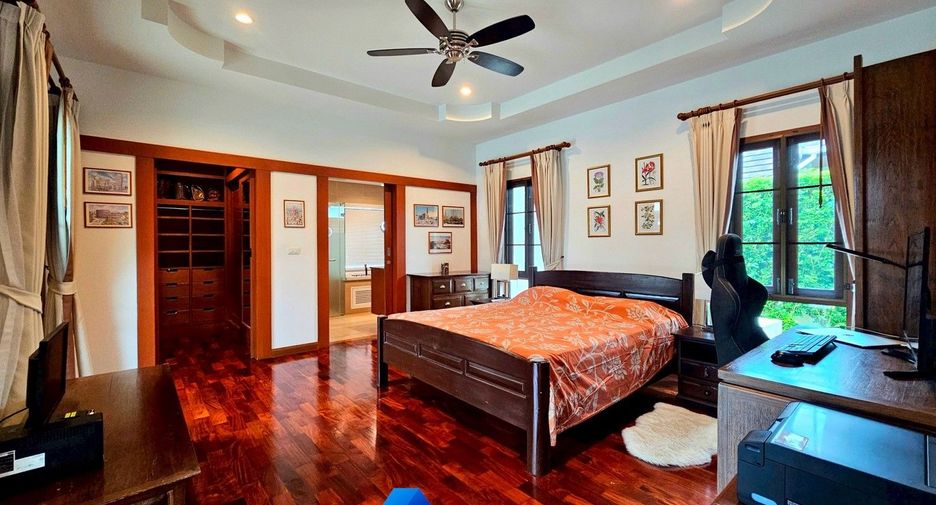 For sale 4 bedrooms villa in Hua Hin, Prachuap Khiri Khan