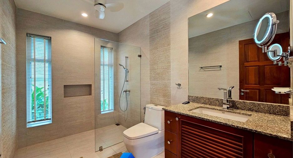For sale 4 bedrooms villa in Hua Hin, Prachuap Khiri Khan