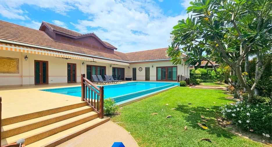 For sale 4 bedrooms villa in Hua Hin, Prachuap Khiri Khan