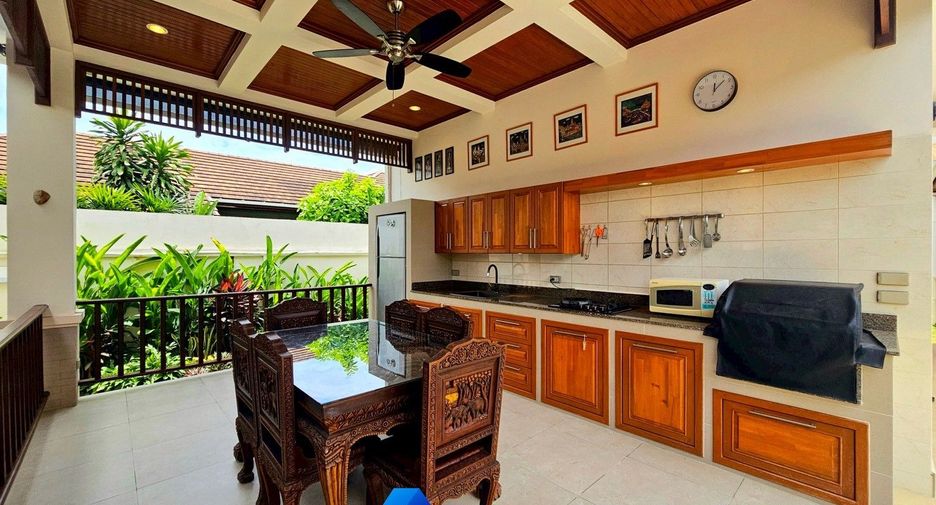 For sale 4 bedrooms villa in Hua Hin, Prachuap Khiri Khan