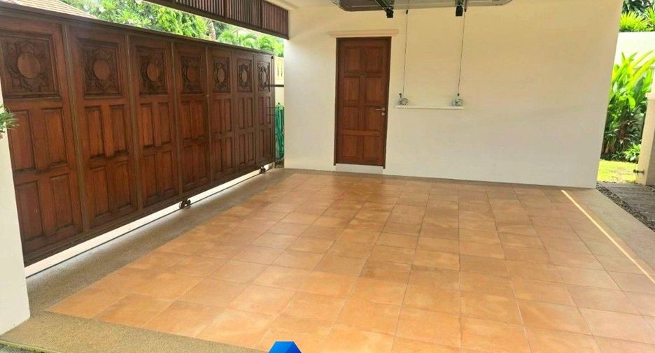 For sale 4 bedrooms villa in Hua Hin, Prachuap Khiri Khan