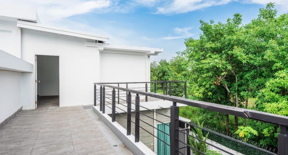 For sale 3 bedrooms villa in Sattahip, Chonburi