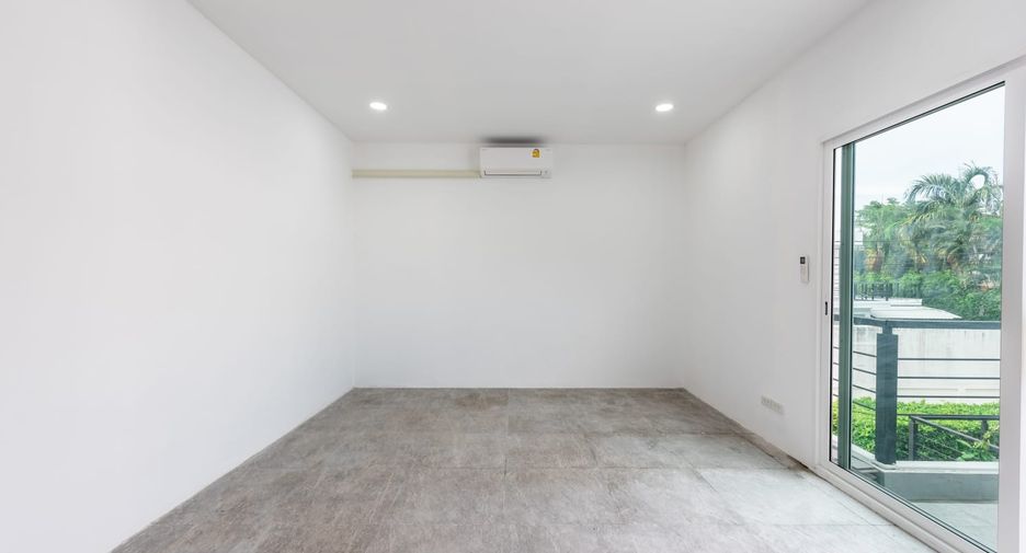 For sale 3 bedrooms villa in Sattahip, Chonburi