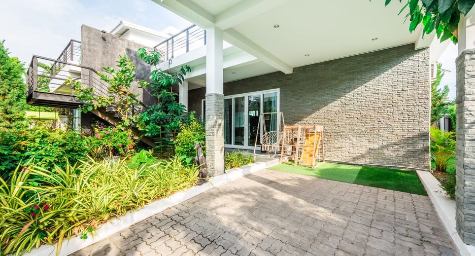 For sale 3 bedrooms villa in Sattahip, Chonburi