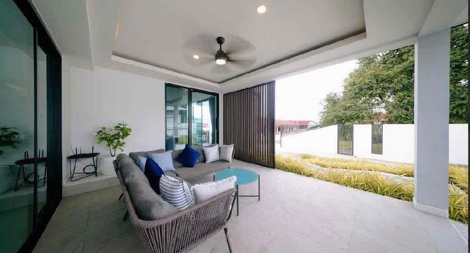 For sale 4 bedrooms villa in Bang Lamung, Chonburi