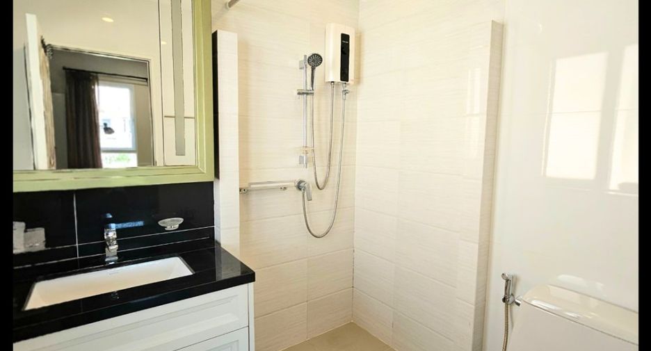 For sale 3 bedrooms house in Sai Mai, Bangkok