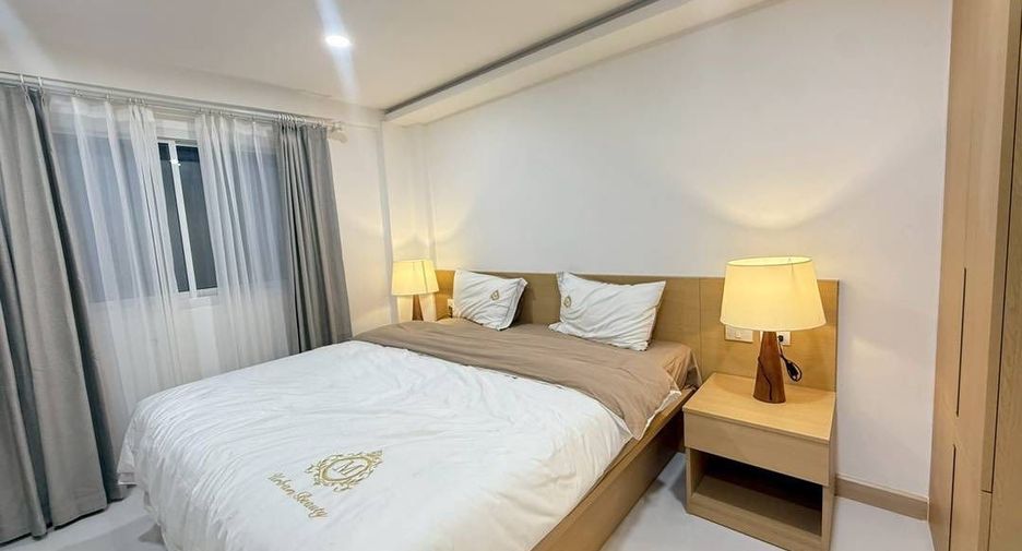 For rent 4 bedrooms villa in Bang Lamung, Chonburi