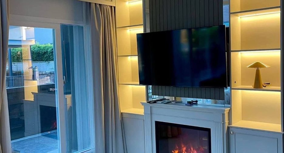 For rent 4 bedrooms house in Mueang Chiang Mai, Chiang Mai