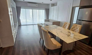 Wohnung zur Miete und zum Kauf mit 2 Zimmer in Huai Khwang, Bangkok