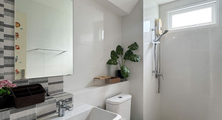 For sale 3 bedrooms house in Khlong Sam Wa, Bangkok