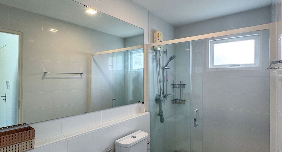 For sale 3 bedrooms house in Khlong Sam Wa, Bangkok