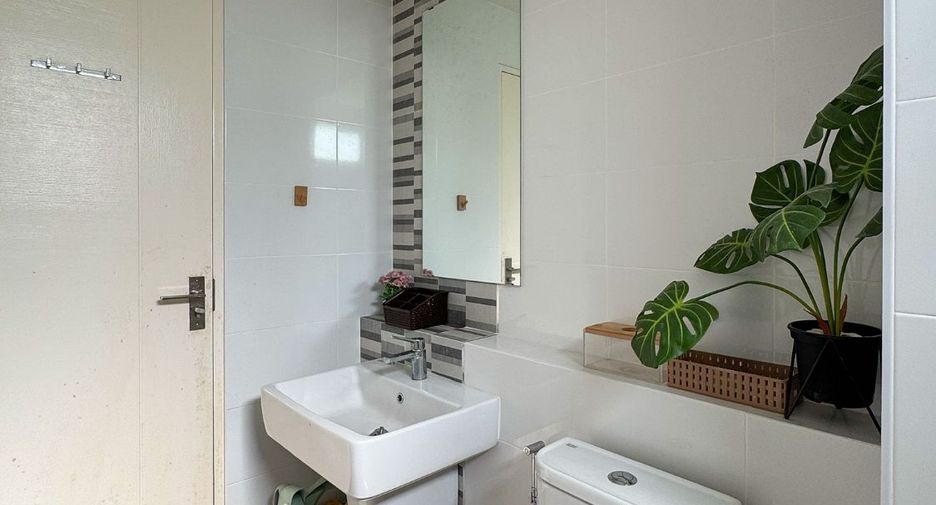 For sale 3 bedrooms house in Khlong Sam Wa, Bangkok