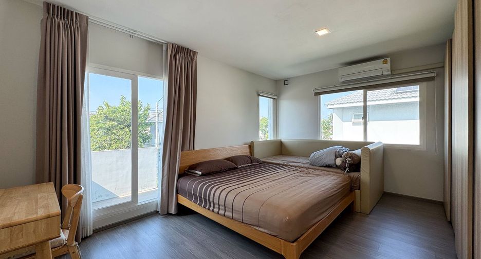 For sale 3 bedrooms house in Khlong Sam Wa, Bangkok